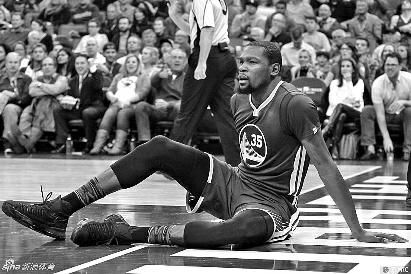 一名后防核 一名后防核