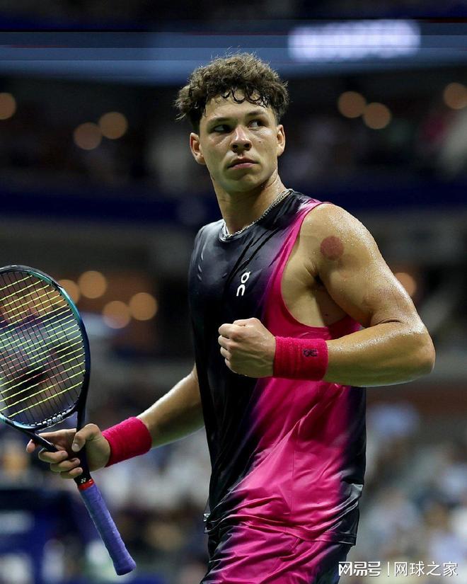 是专注球场 是专注球场